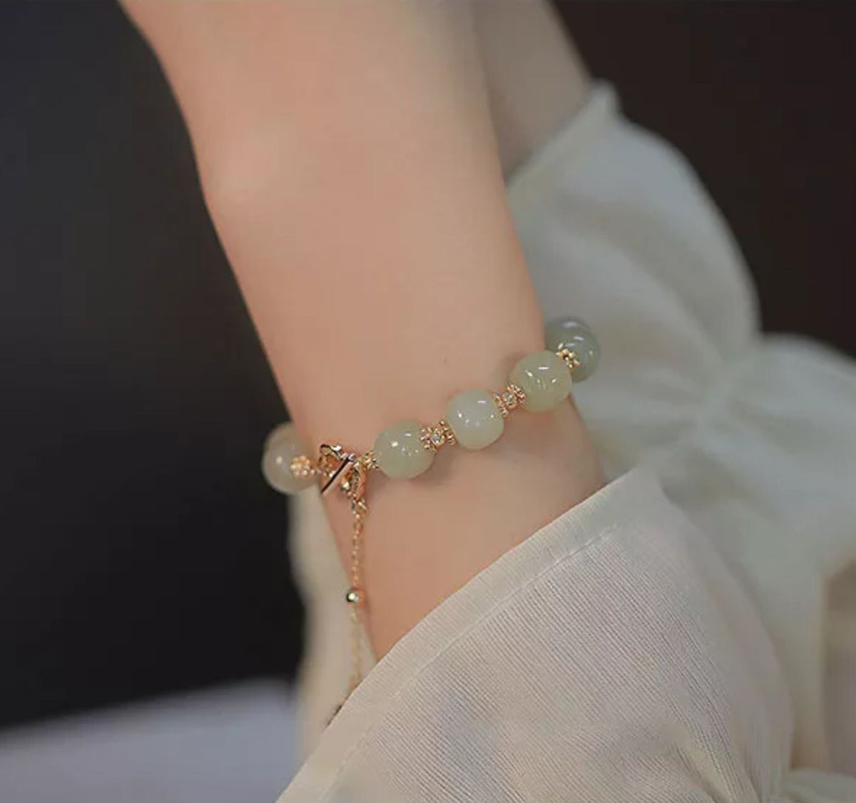 Jade jewelry for a guide to safe cleaning and care